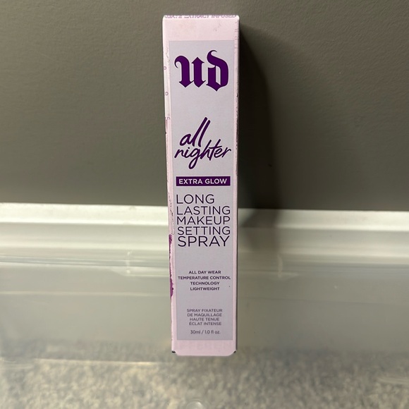 NIB-Urban Decay- All Nighter-Extra Glow-Setting Spray. - Picture 1 of 2